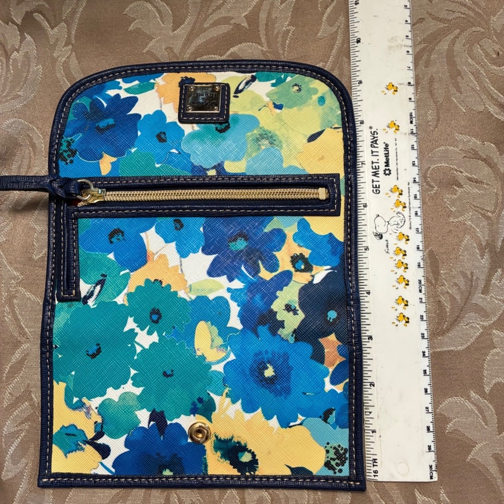 Dooney & Bourke  Somerset Watercolor Continental Clutch Wallet Flap Snap - Picture 5 of 9